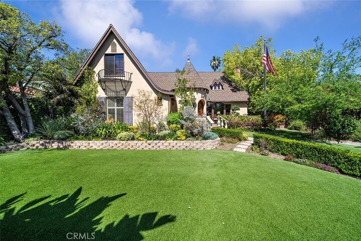 Property Photo:  2285 E Orange Grove  CA 91104 