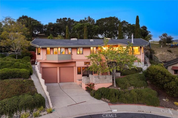 Property Photo:  957 Skyline Drive  CA 93405 