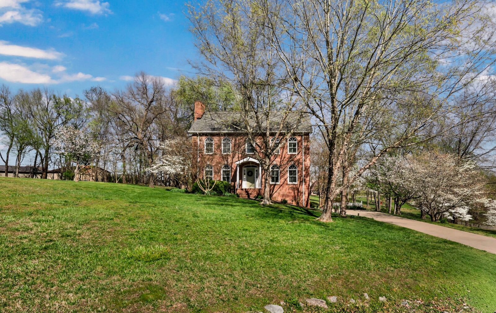 Property Photo: 930 Doe Run Ct TN 37010