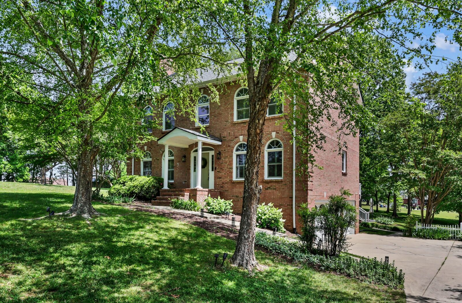 Property Photo:  930 Doe Run Ct  TN 37010 