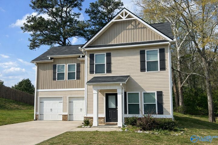 Property Photo:  131 Leisure Lane  AL 35016 