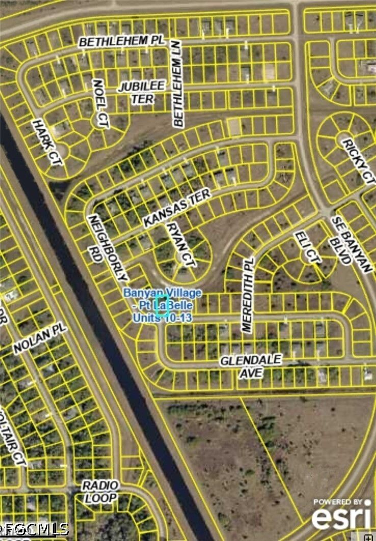 Property Photo: 357 Neighborly Road FL 33935