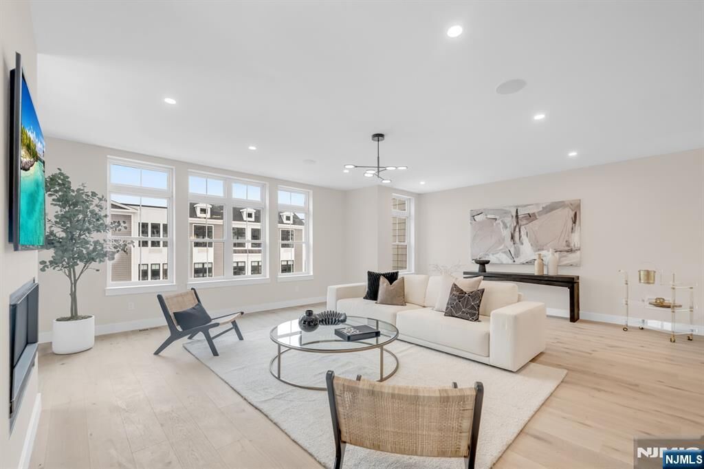 Property Photo:  188 Broadway 9  NJ 07677 