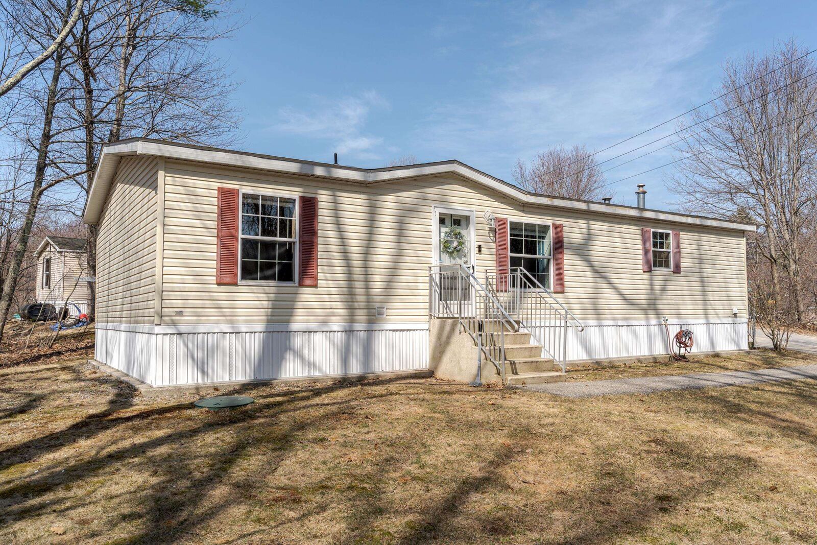 Property Photo:  13 Atwood Street  NH 03820 