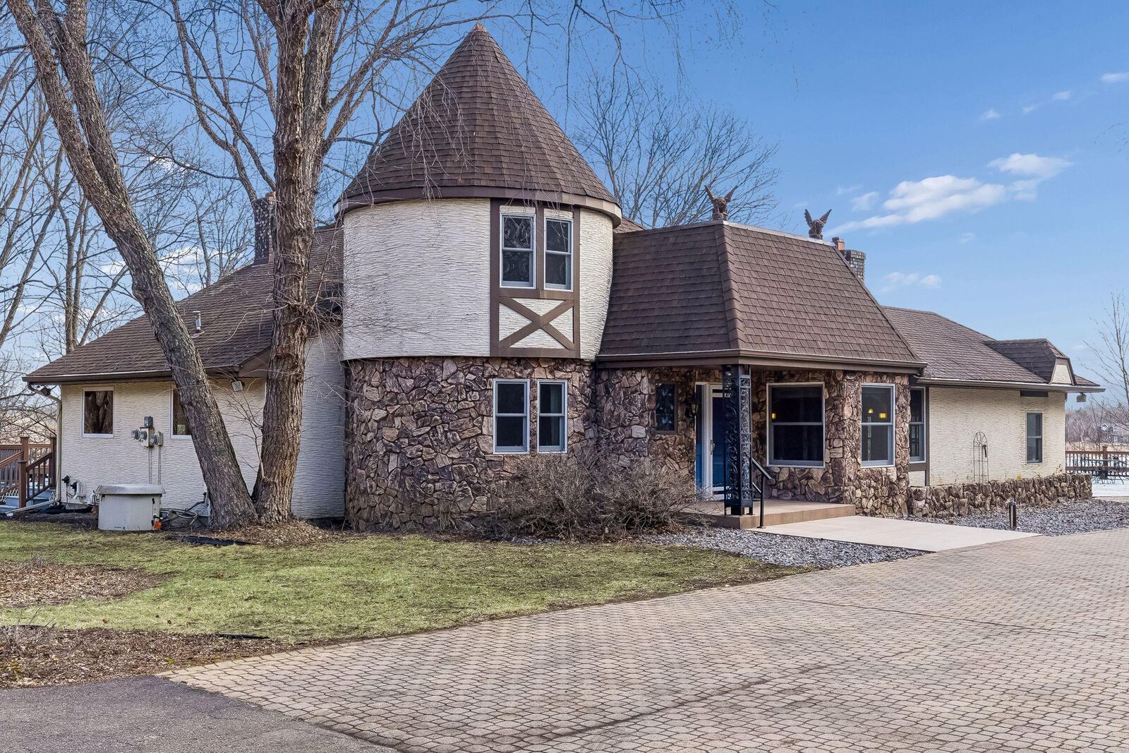 Property Photo:  2830 Crescent Road  MN 55032 