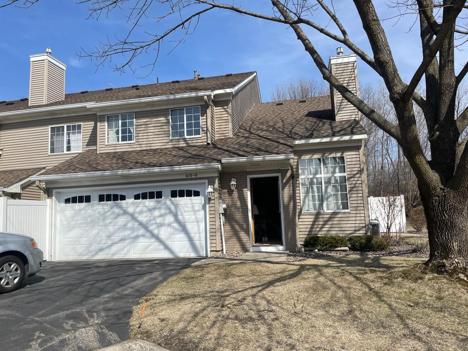 Property Photo:  610 85th Lane NW 8nw  MN 55433 