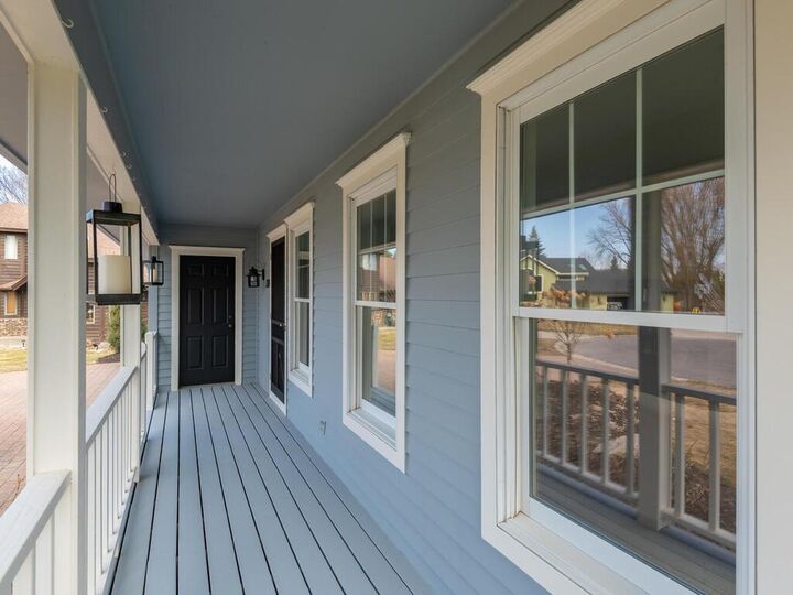 Property Photo:  1301 Courtland E  MN 55387 