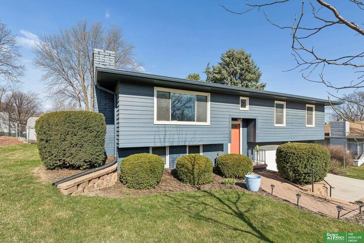 Property Photo: 1274 S 165 Avenue NE 68130