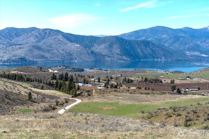 Property Photo:  562  Chelan Ranch Road  WA 98816 