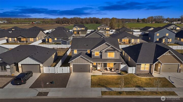 Property Photo:  4724 W Junco Street  WA 98837 