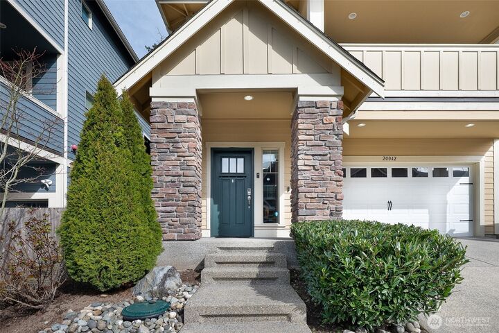 Property Photo:  20042  94th Avenue NE  WA 98011 
