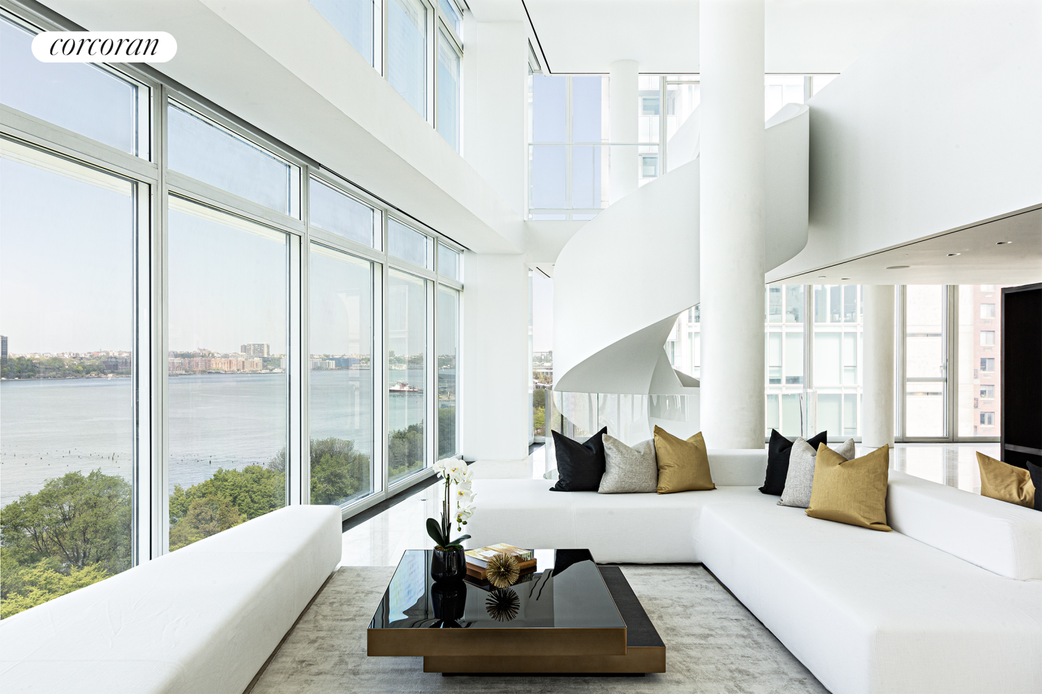 Property Photo:  176 Perry Street 10S  NY 10014 