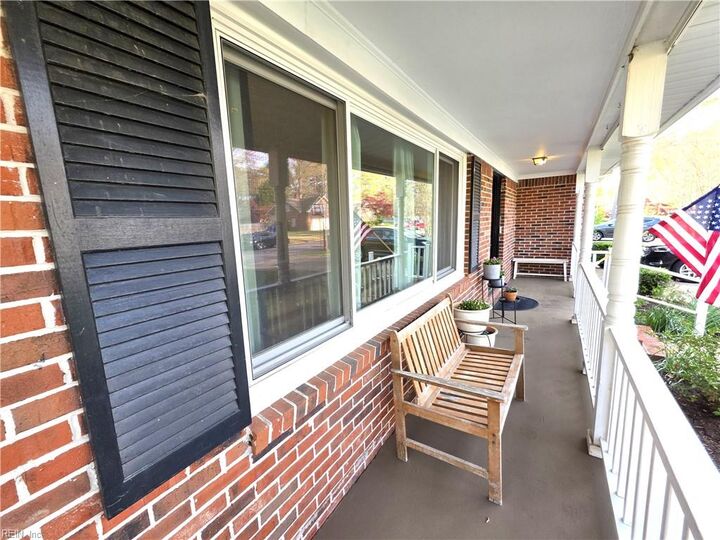 Property Photo:  420 Woodberry Dr  VA 23322 