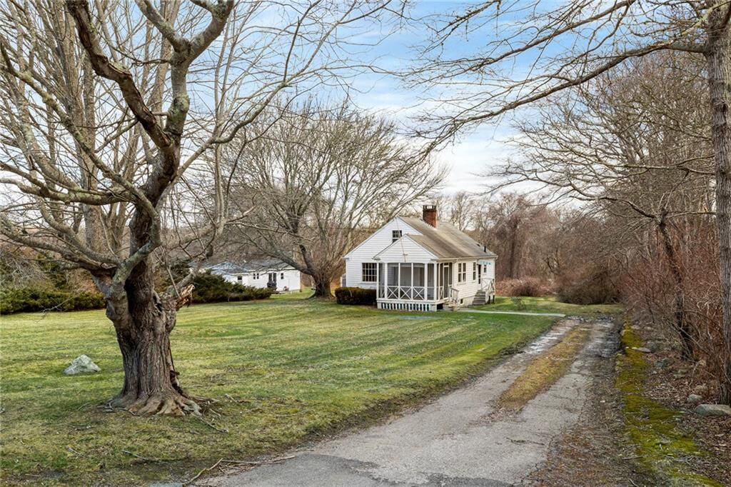 Property Photo:  20 Maple Avenue  RI 02837 