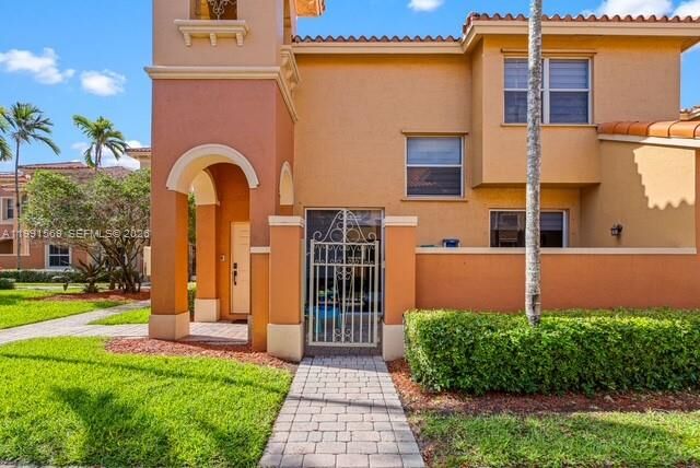 Property Photo:  4914 Sailboat Dr 4610  FL 33312 