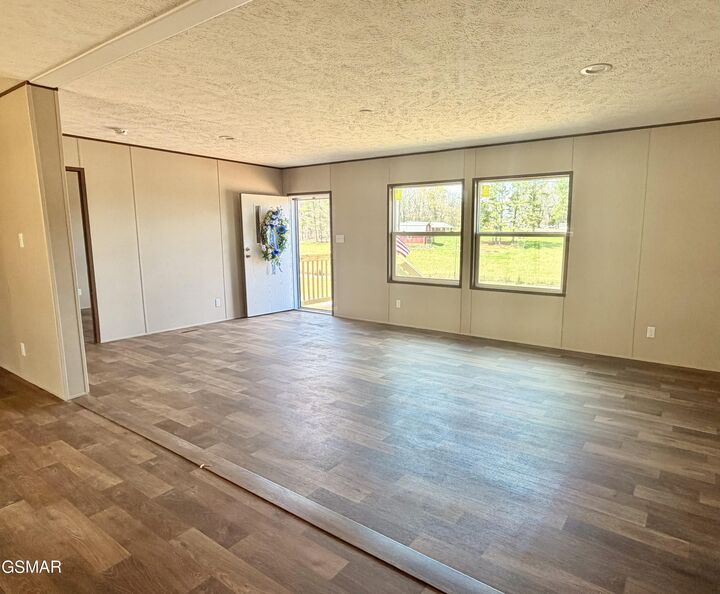 Property Photo: 6695 W Allens Bridge Road TN 37743