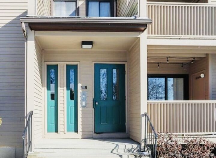 Property Photo: 495 Vincellette Street 12 CT 06606