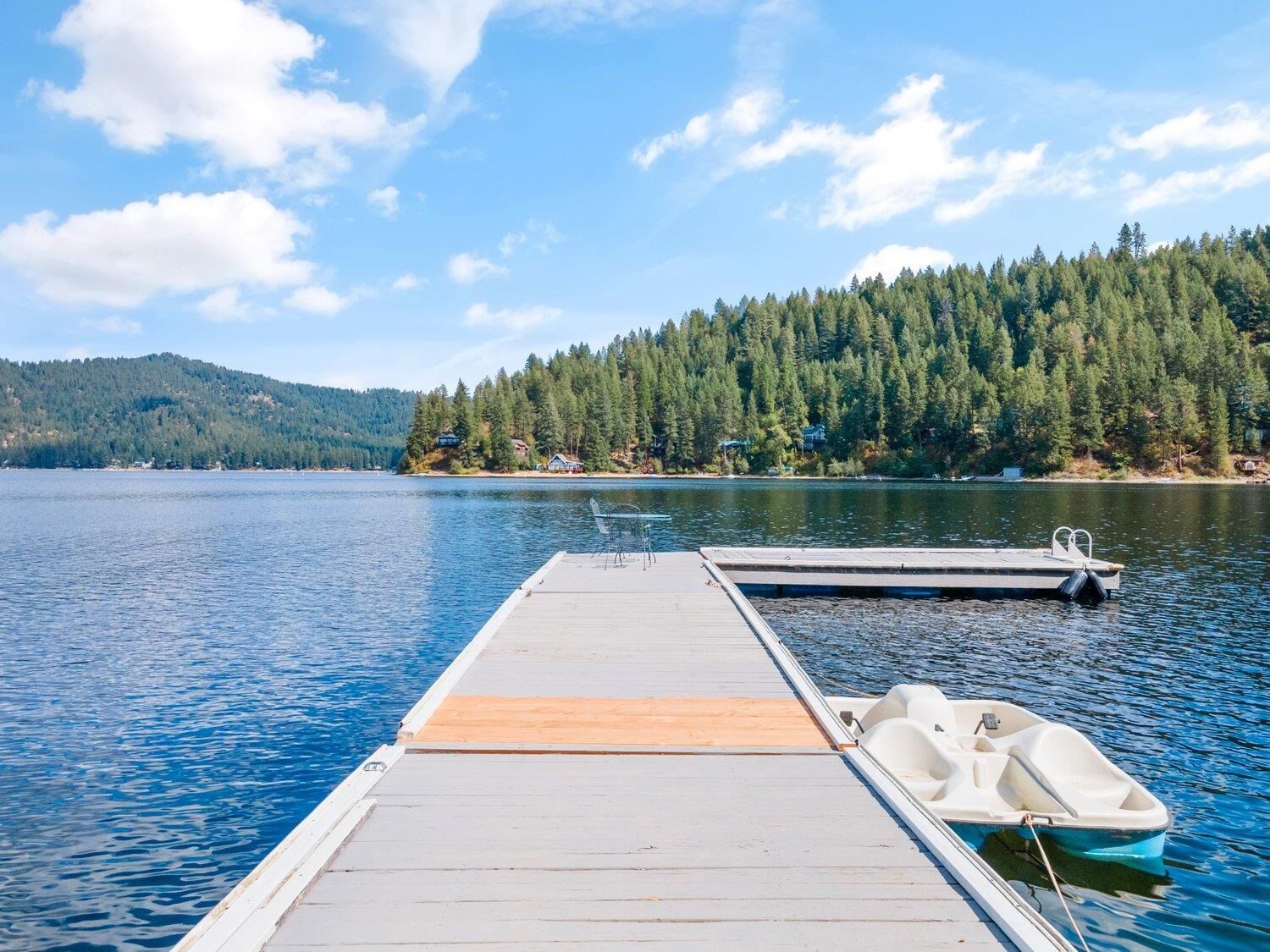 Property Photo: 3923 E Pine Bay Rd WA 99148