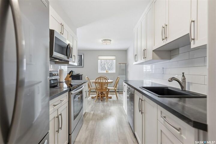 Property Photo:  717 Victoria Avenue 104  SK S7N 2T5 