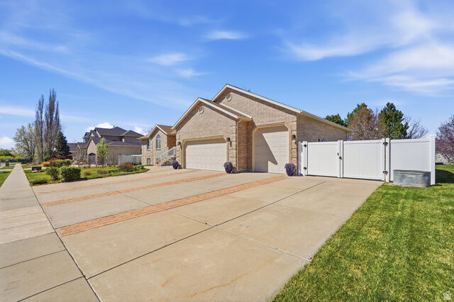 Property Photo:  1468 N Flint Meadow Dr W  UT 84037 