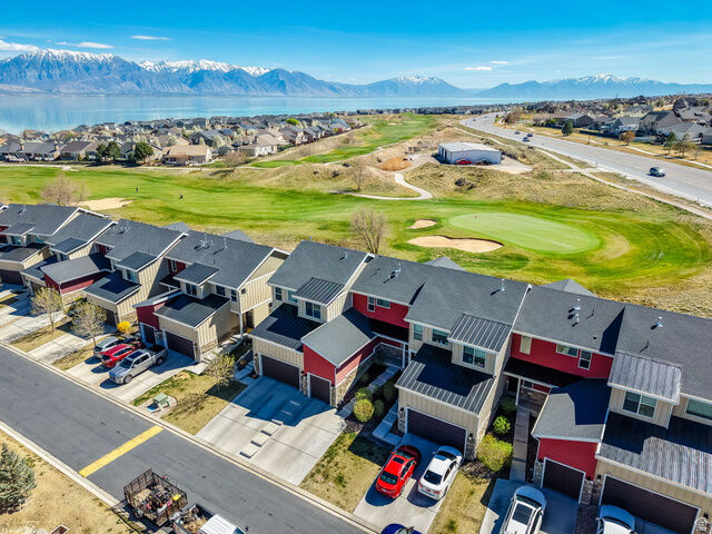 Property Photo: 37 E Chip Shot Loop 4B UT 84045