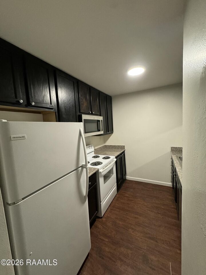 Property Photo:  300 Lozes Avenue 903  LA 70508 