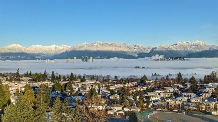 Property Photo: 6659 Southoaks Crescent 2101 BC V5E 4M9