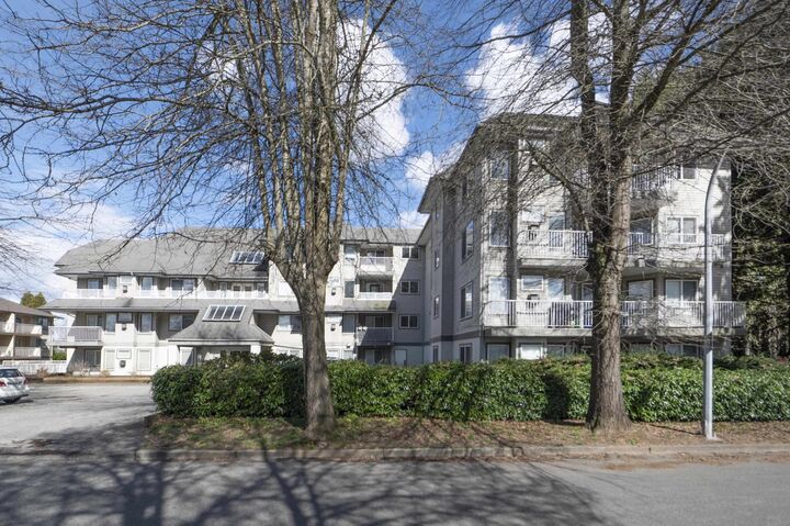 33407 Tessaro Crescent 407 — photo 1
