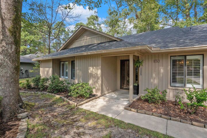 Property Photo:  115 Hickory Dr.  SC 29526 