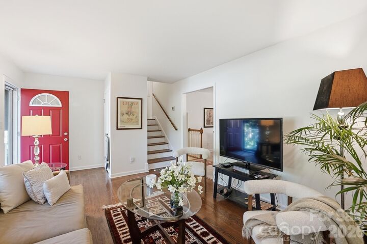 Property Photo:  5000 Glenbrier Drive  NC 28212 