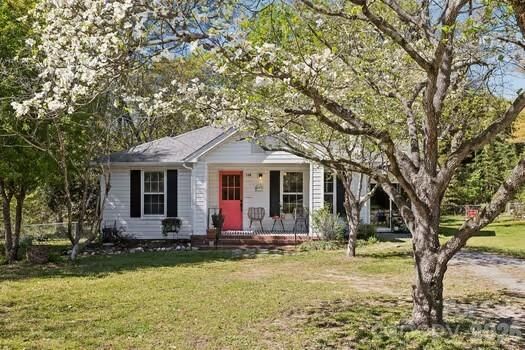 Property Photo:  108 Faulkner Street  SC 29710 