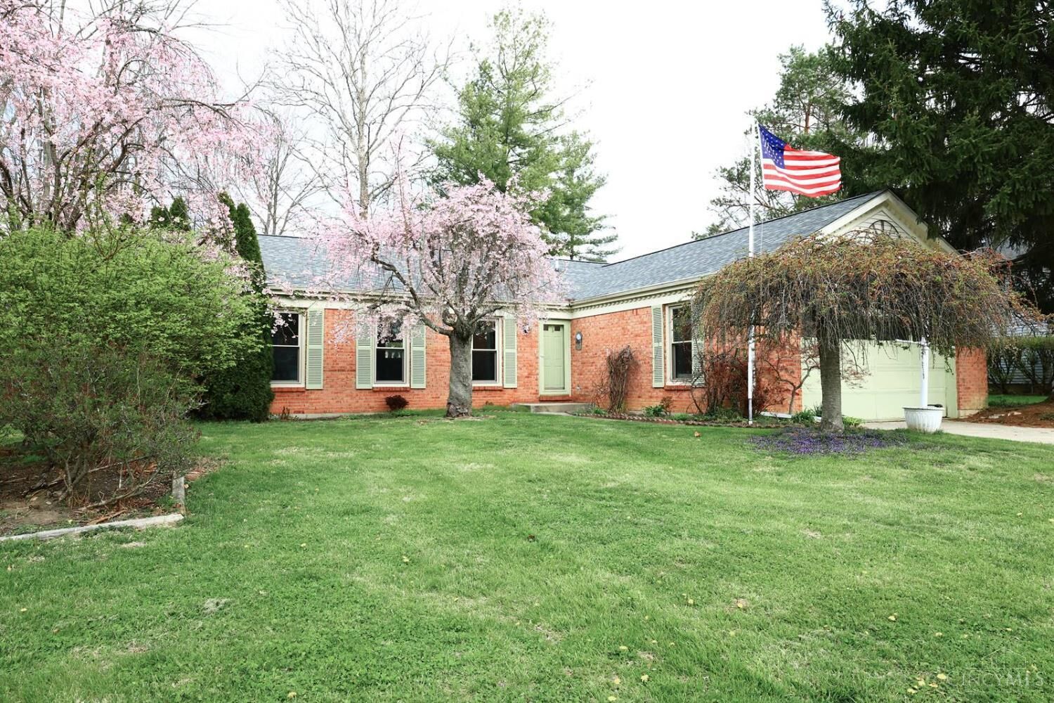 Property Photo:  1202 Meadow Knoll Court  OH 45103 