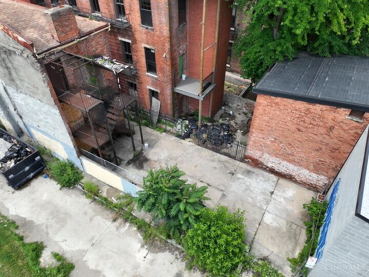 Property Photo:  1606 Elm Street  OH 45202 