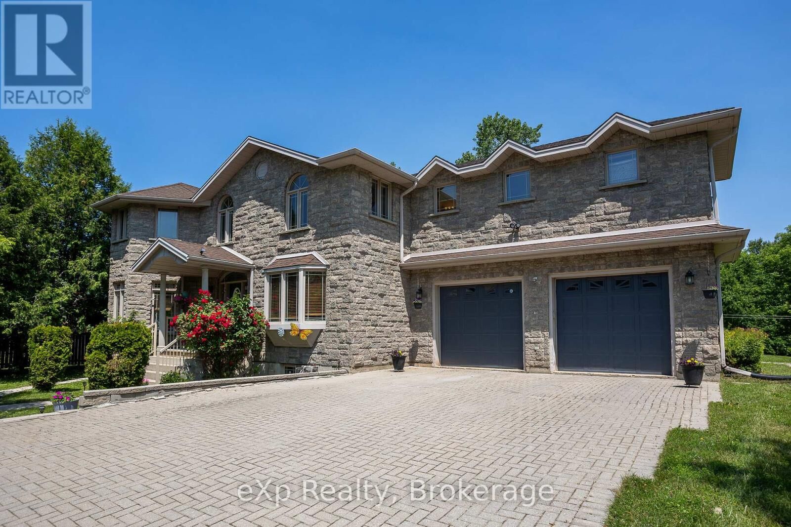 Property Photo: 910 26th Street East ON N4K 5N3