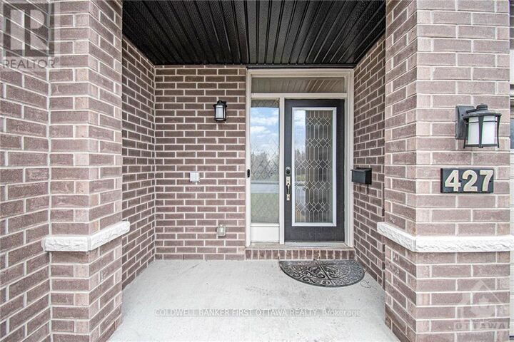 Property Photo:  427 Rainrock Crescent  ON K1W 0K4 