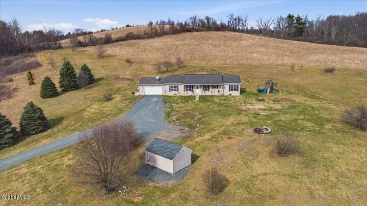 Property Photo:  124 Mineral Springs Road  NY 12121 
