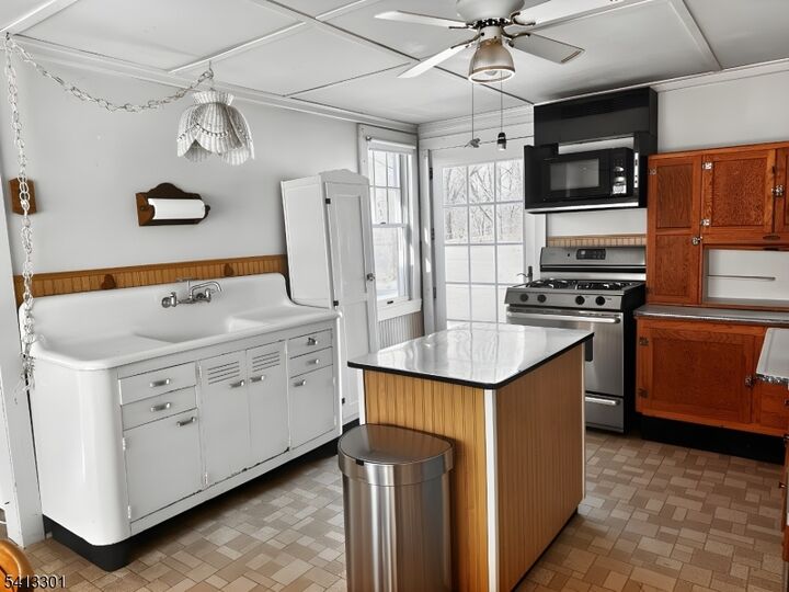 Property Photo:  13 Ice Plant Rd  NJ 07848 