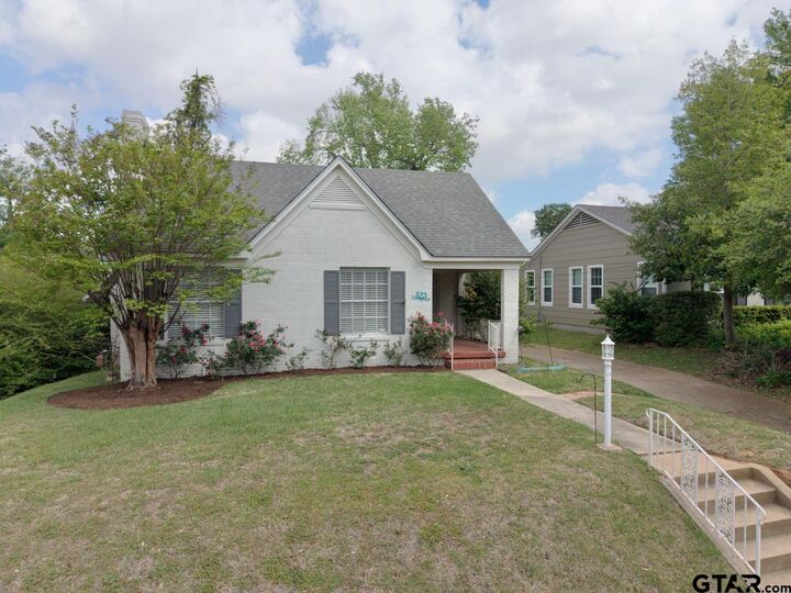 Property Photo:  523 W 2nd Street  TX 75701 