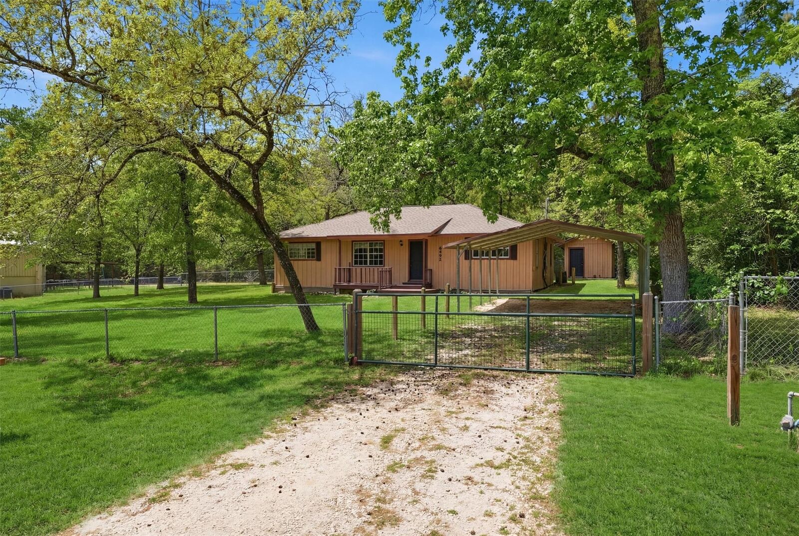 Property Photo:  6492 Bonanza Drive  TX 77316 