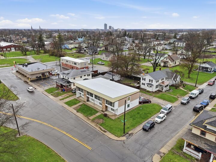 Property Photo:  1821 E Pontiac Street  IN 46803 