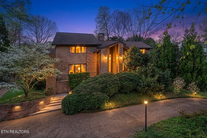 Property Photo: 667 Kenesaw Ave TN 37919