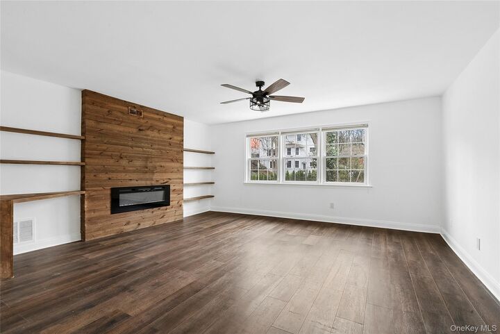 Property Photo:  132 Texas Avenue 30D  NY 10708 