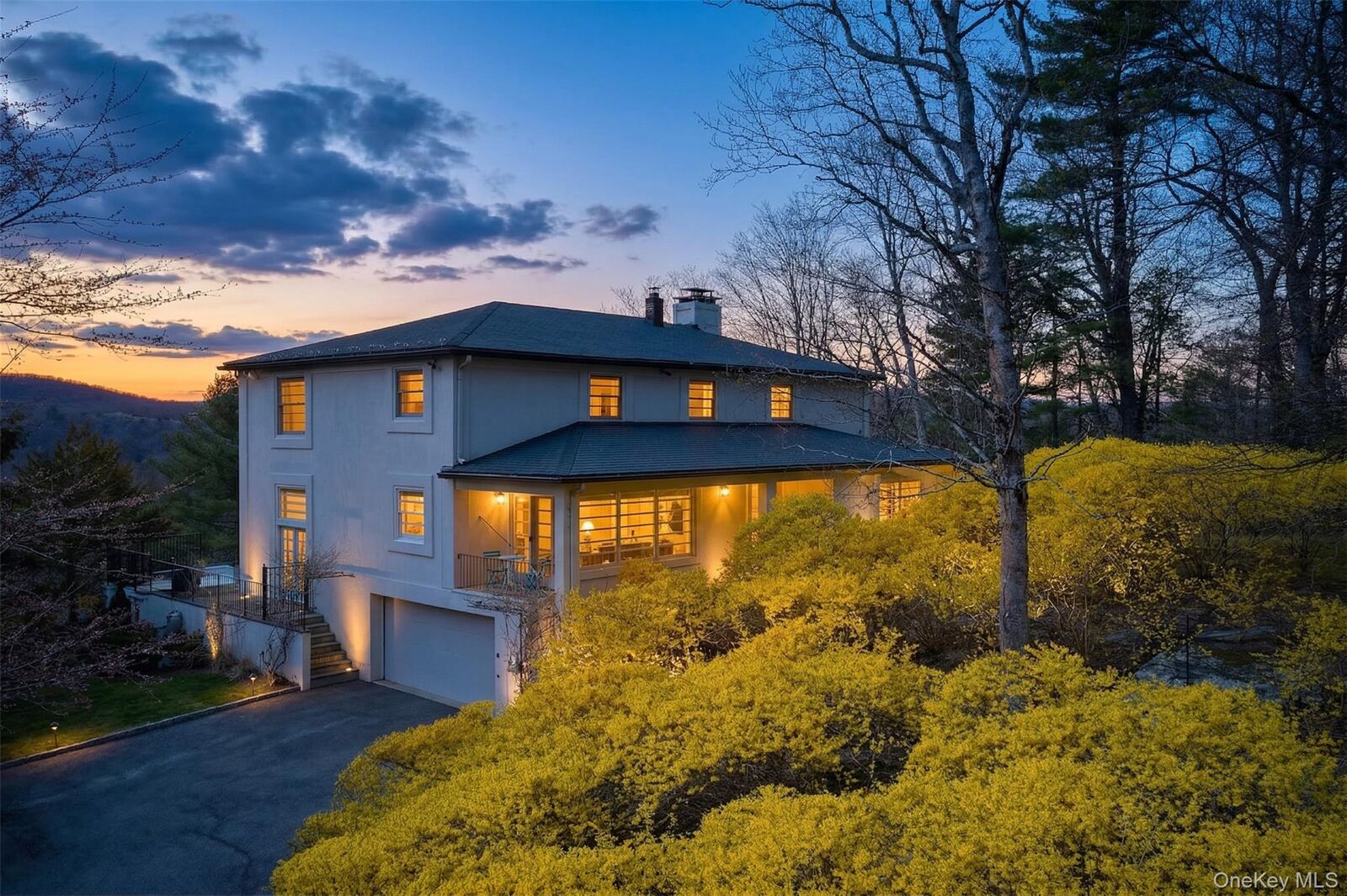 Property Photo:  94 Cliff Road  NY 10987 