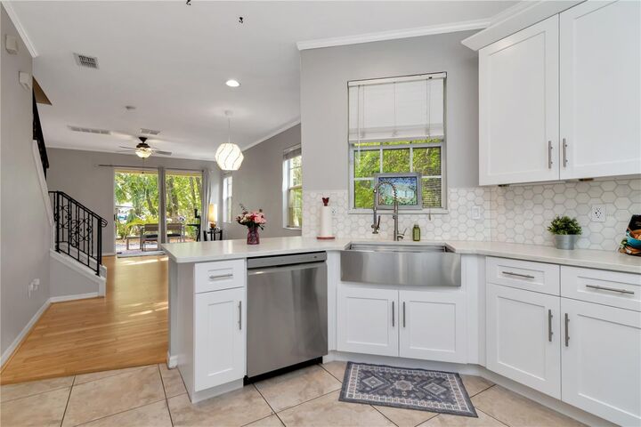 Property Photo:  1992 Fiesta Ridge Court  FL 33604 