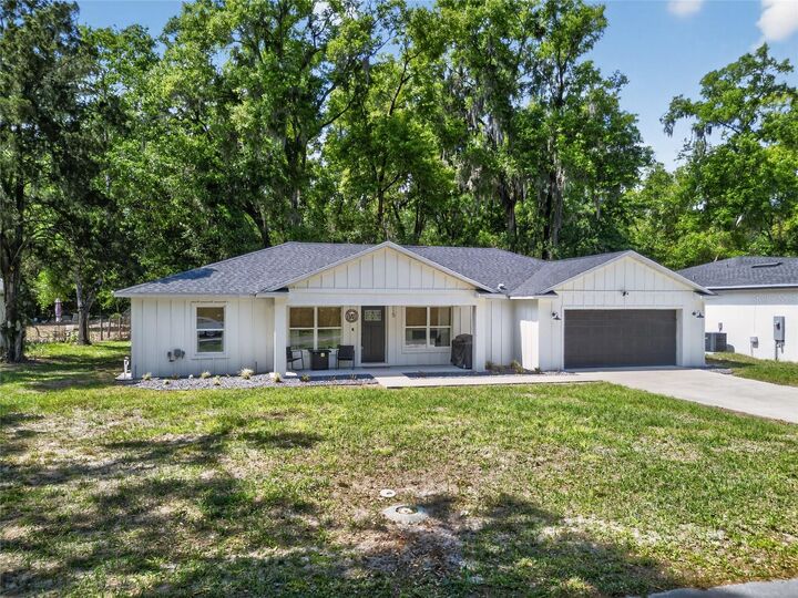 Property Photo:  115 N Saint Clair Street  FL 34785 