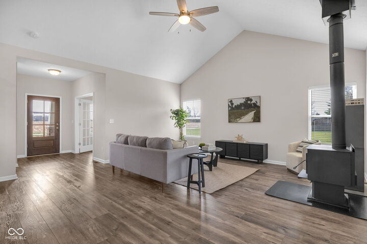 Property Photo:  5054 S 550 W  IN 46163 