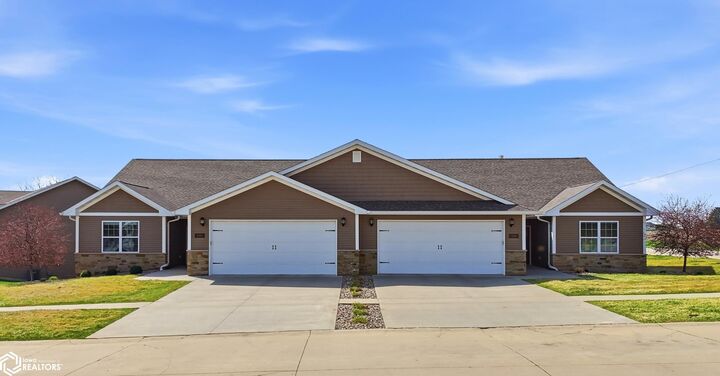 Property Photo:  5189 Deerfield Drive  IA 52601 