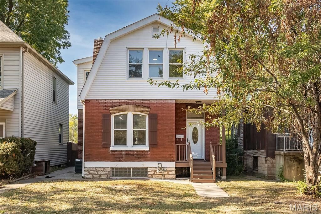 Property Photo:  5507 Vermont Avenue  MO 63111 
