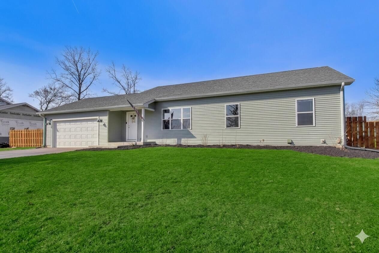 Property Photo:  W1328 Eastwood Rd  WI 53128 
