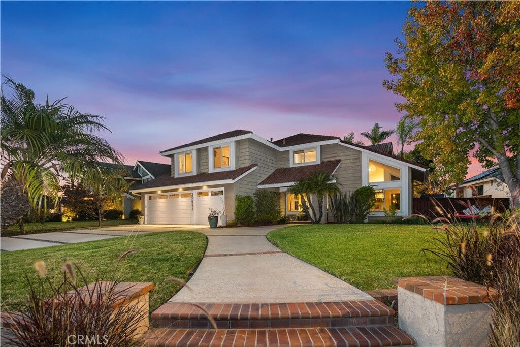 Property Photo:  25671 Cresta Loma  CA 92677 